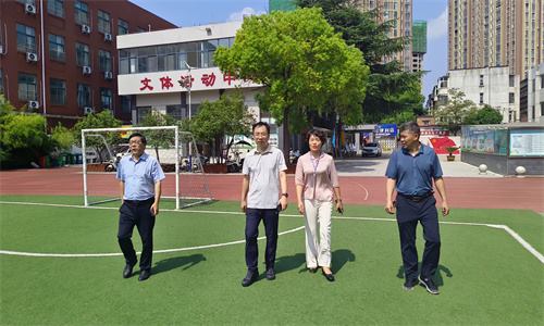 市教体局党组书记、局长孙洪涛视察我校开学准备工作