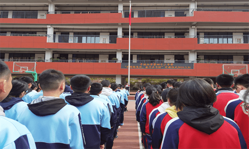 缅怀革命先烈，传承红色基因，厚植爱国情怀 ---平顶山市第四十三中学开展清明缅怀英烈系列教育活动