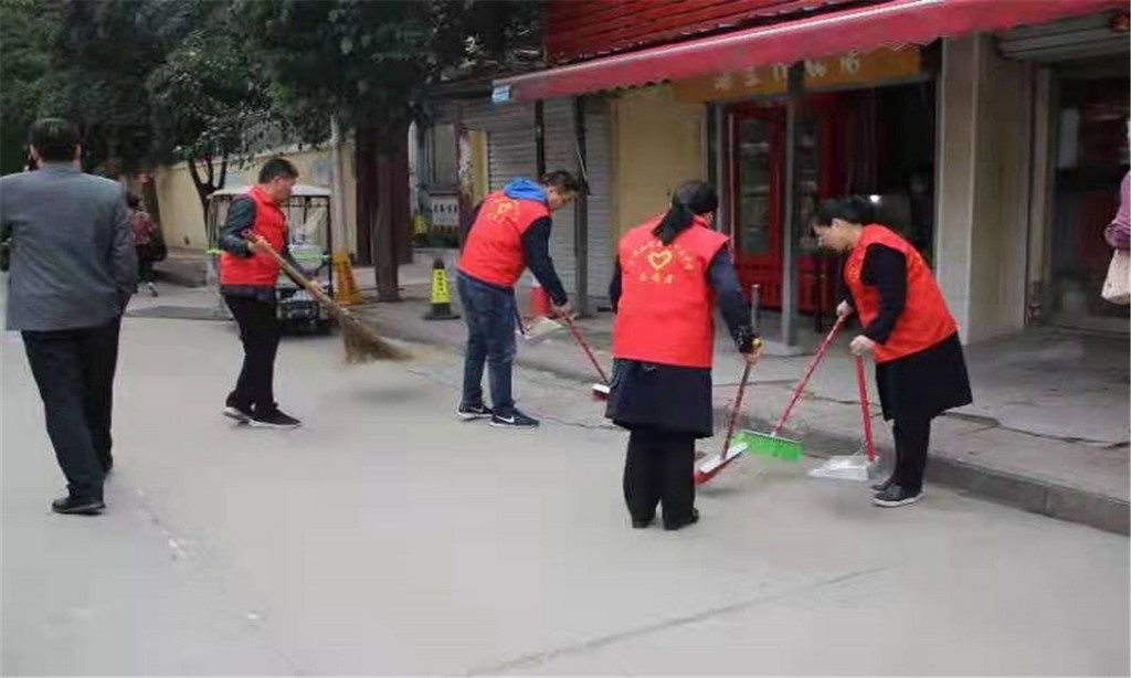 市四十三中持续开展“百万市民清洁家园大行动”志愿服务活动