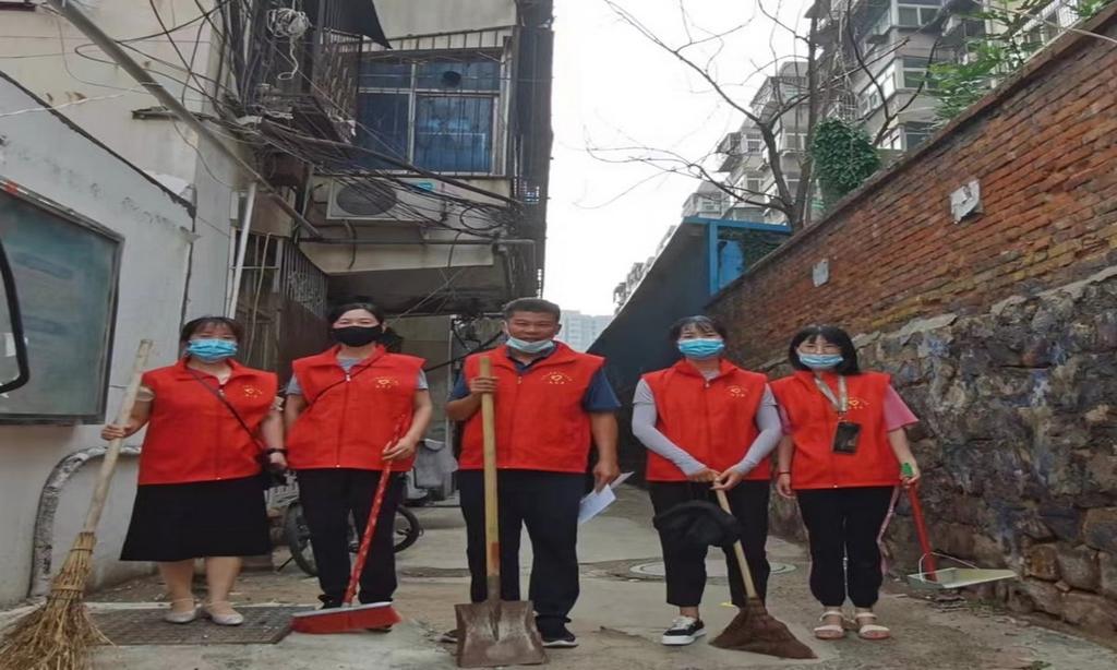 平顶山市第四十三中学开展“一校一庭院”——联系社区庭院志愿服务活动简报