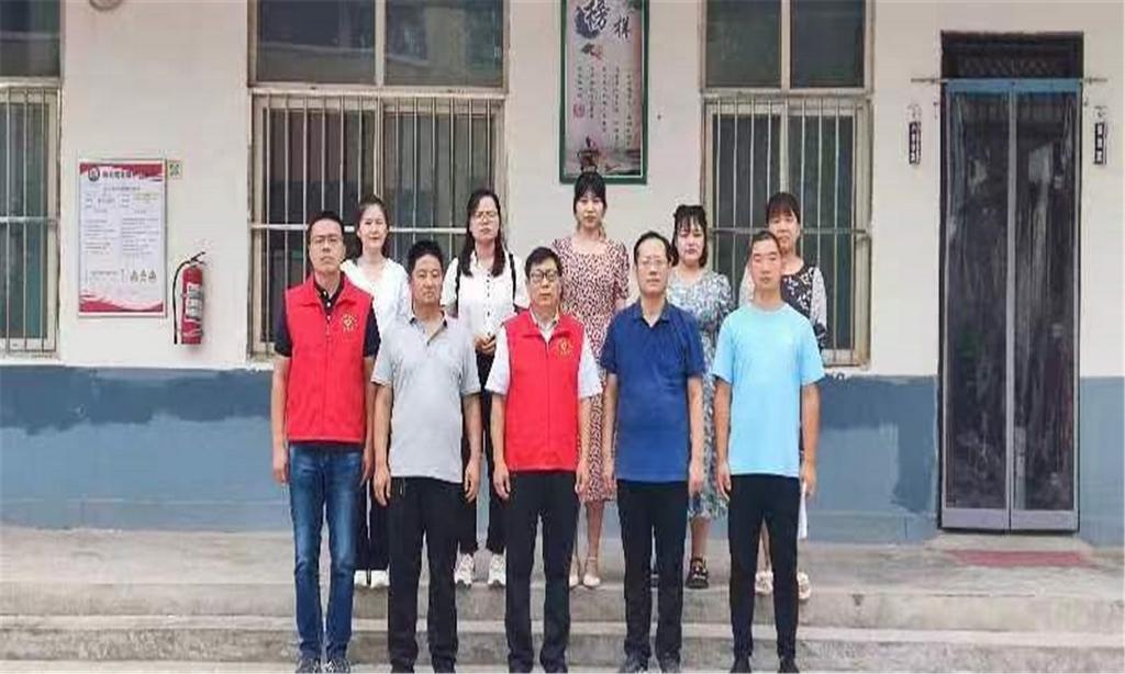 城乡学校结对帮扶 助力乡村教育振兴 ——市四十三中学开展结对帮扶送课下乡活动